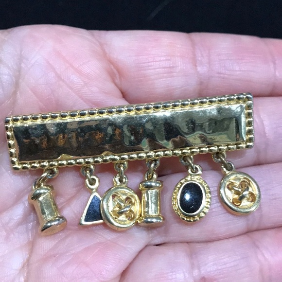 Vintage Hammered Gold Tone Sewers Bar Pin - Picture 3 of 4